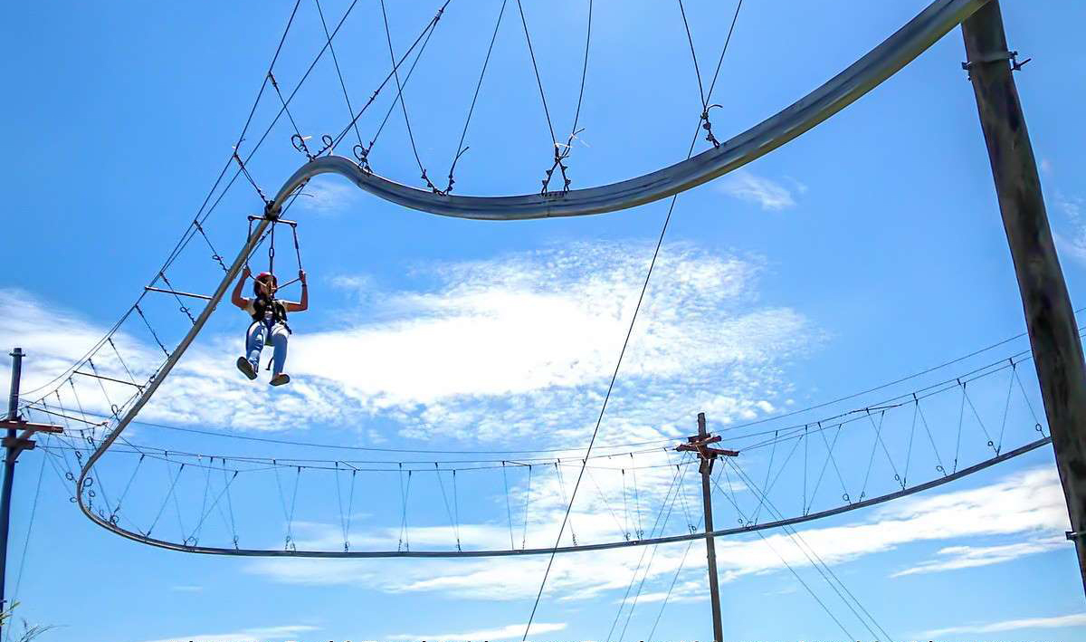 乐鱼体育(中国)官方网站-特色山脊滑索穿越，飞跃山谷体验极限运动的简单介绍