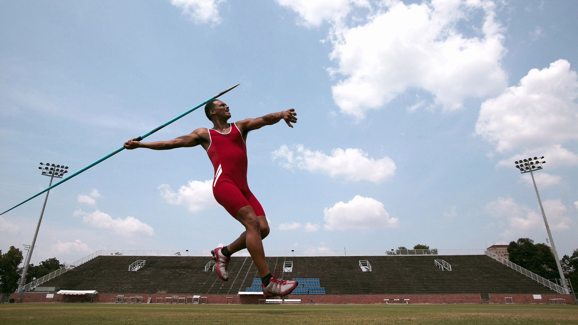 LeyuSports-“未来领跑”青少年篮球运动员专项培养计划在广州正式启动，青少年篮球训练营计划