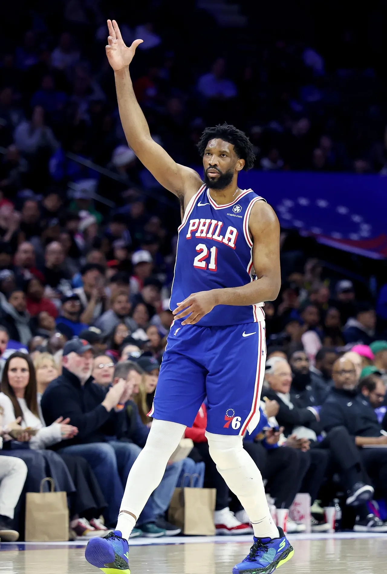 乐鱼体育：76人队恩比德：公开表示希望留在费城，但球队需补强的简单介绍