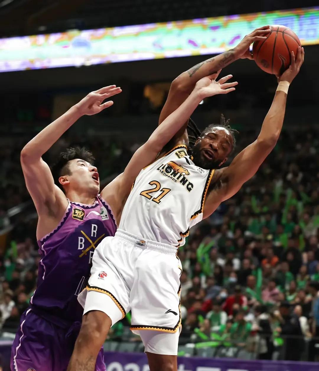 乐鱼体育：CBA外援与本土球员配合默契，提升球队实力的简单介绍